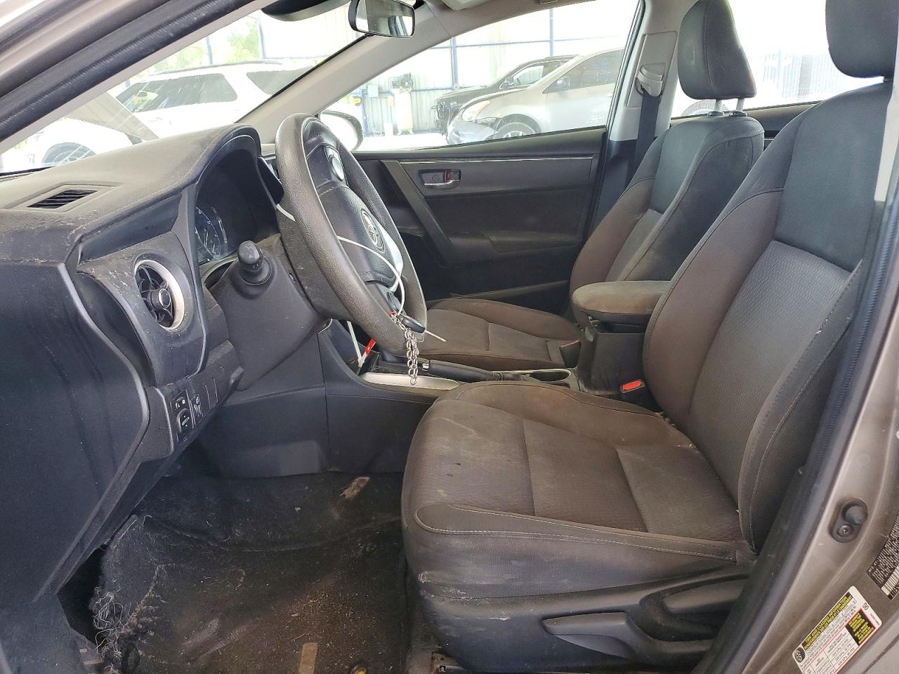 2019 TOYOTA COROLLA LE photo 13