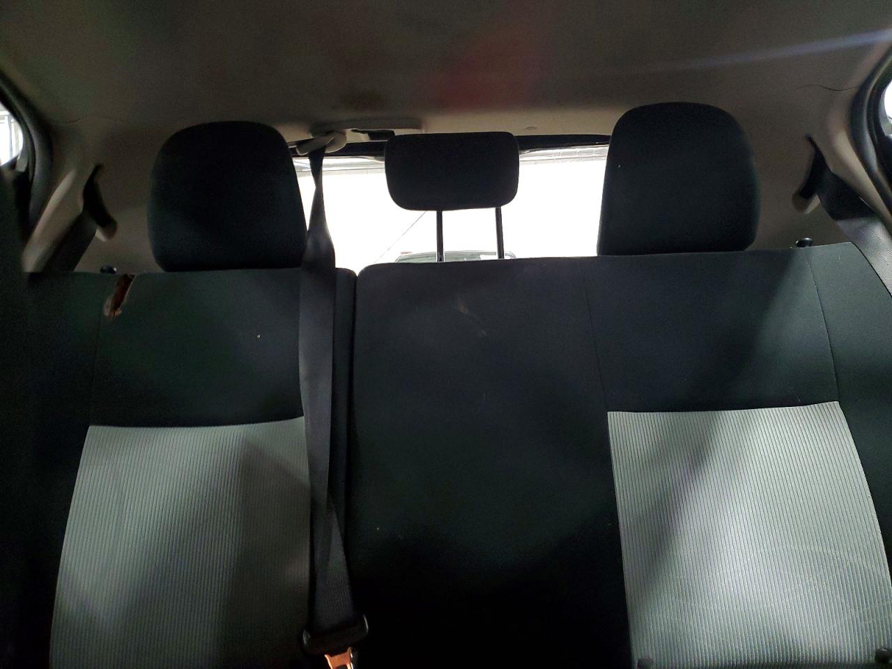 2014 TOYOTA PRIUS C TWO photo 19