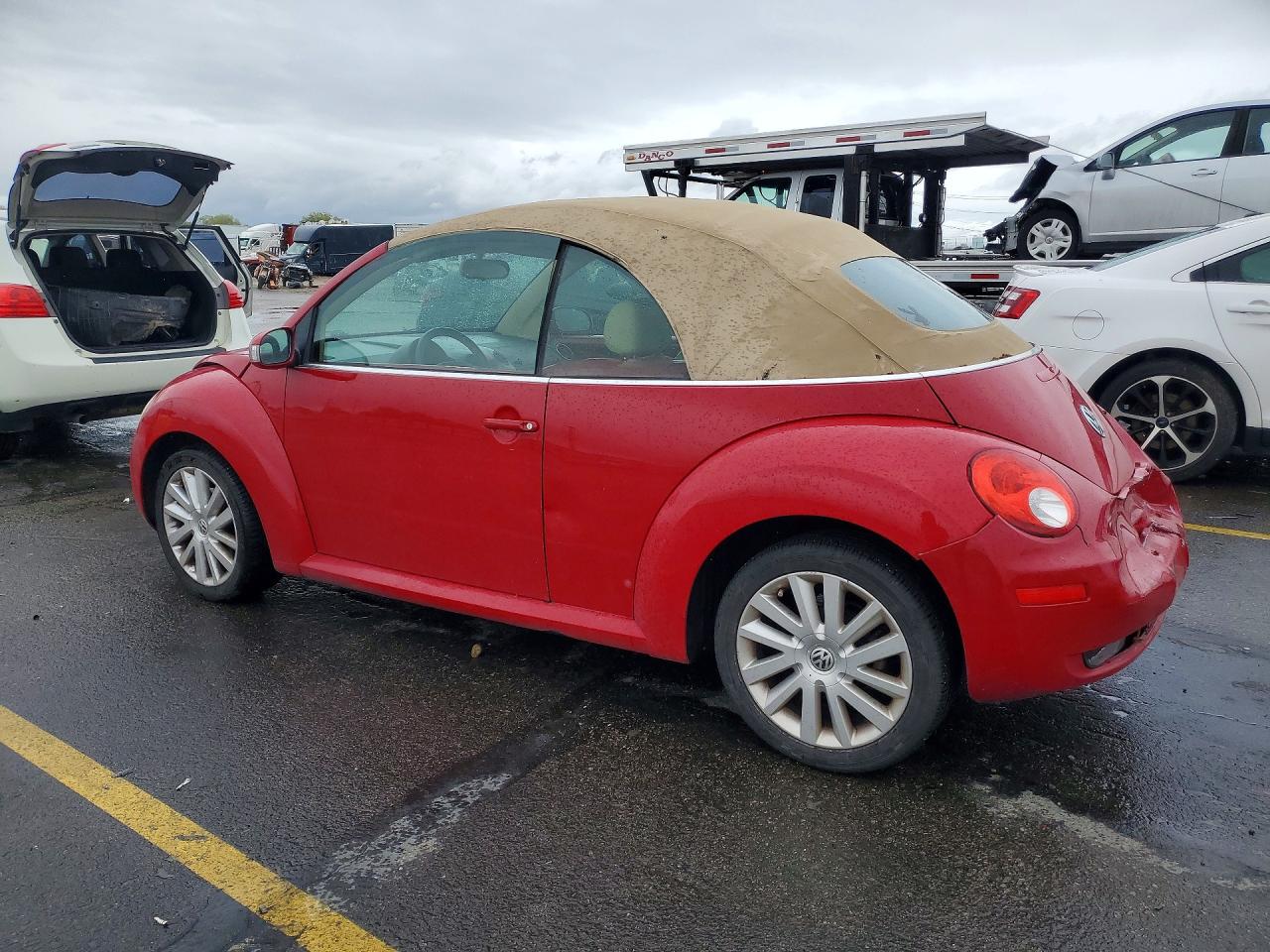 2008 VOLKSWAGEN NEW BEETLE photo 4
