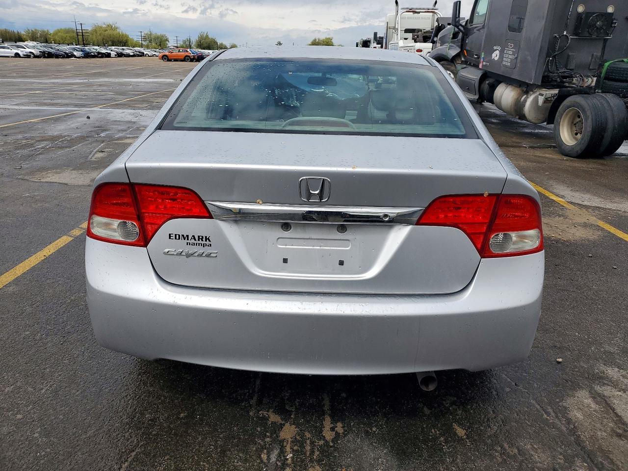 2010 HONDA CIVIC LX photo 6
