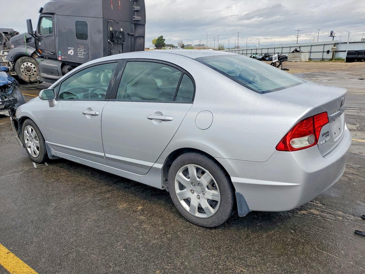 2010 HONDA CIVIC LX photo 2