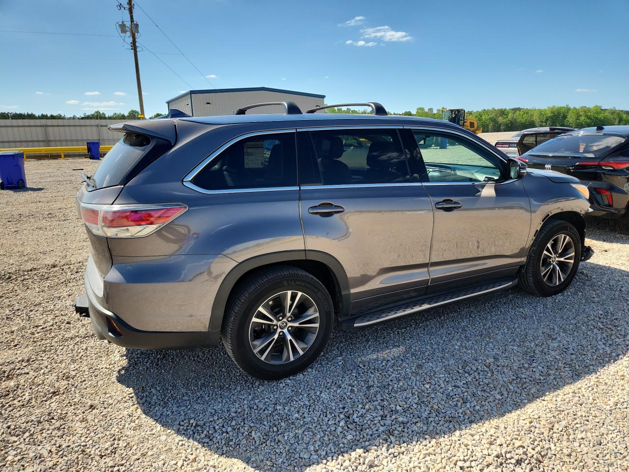 2016 TOYOTA HIGHLANDER XLE photo 5