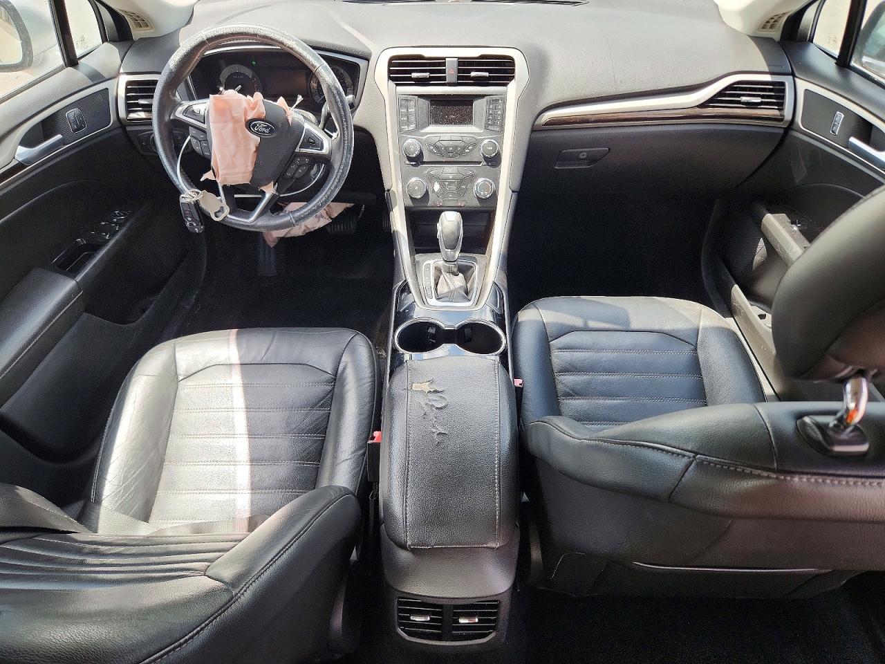 2015 FORD FUSION SE photo 15