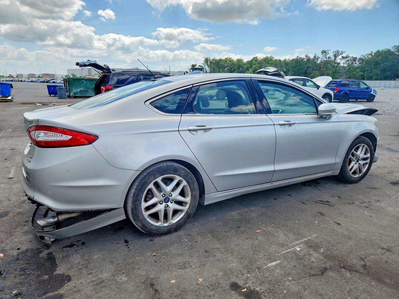 2015 FORD FUSION SE photo 5
