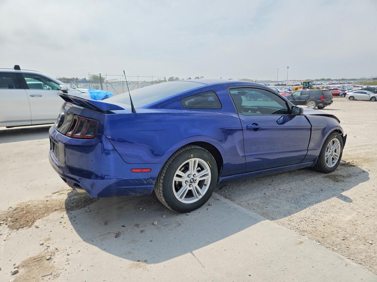 2014 FORD MUSTANG photo 5
