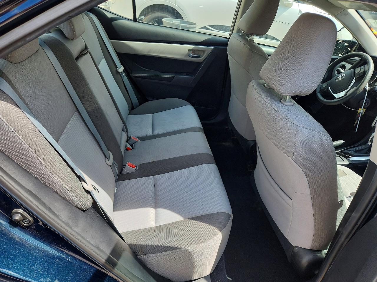 2017 TOYOTA COROLLA LE photo 10