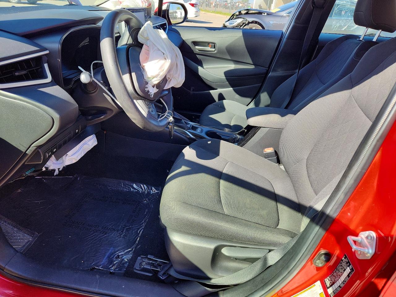 2020 TOYOTA COROLLA LE photo 13