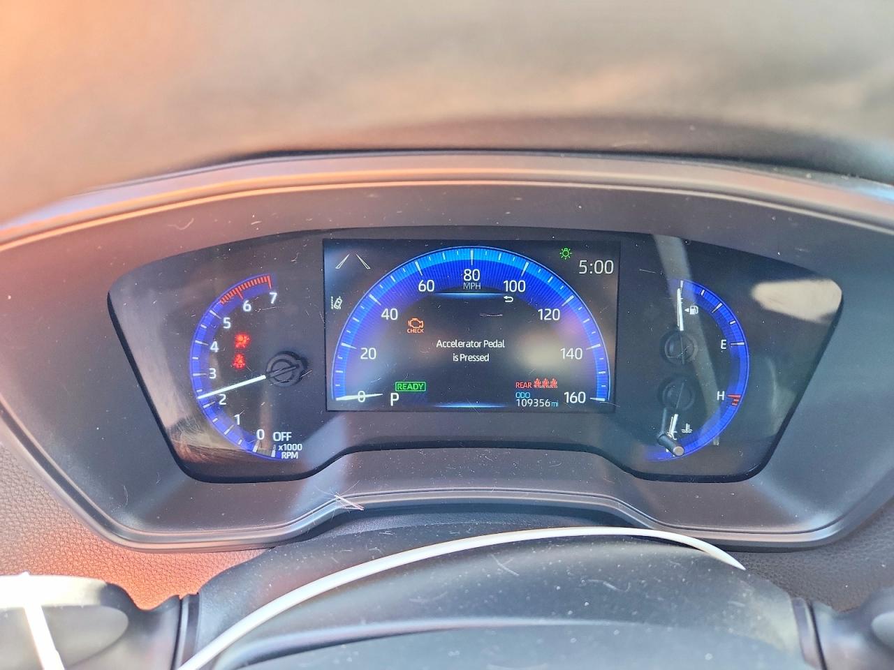2020 TOYOTA COROLLA LE photo 17