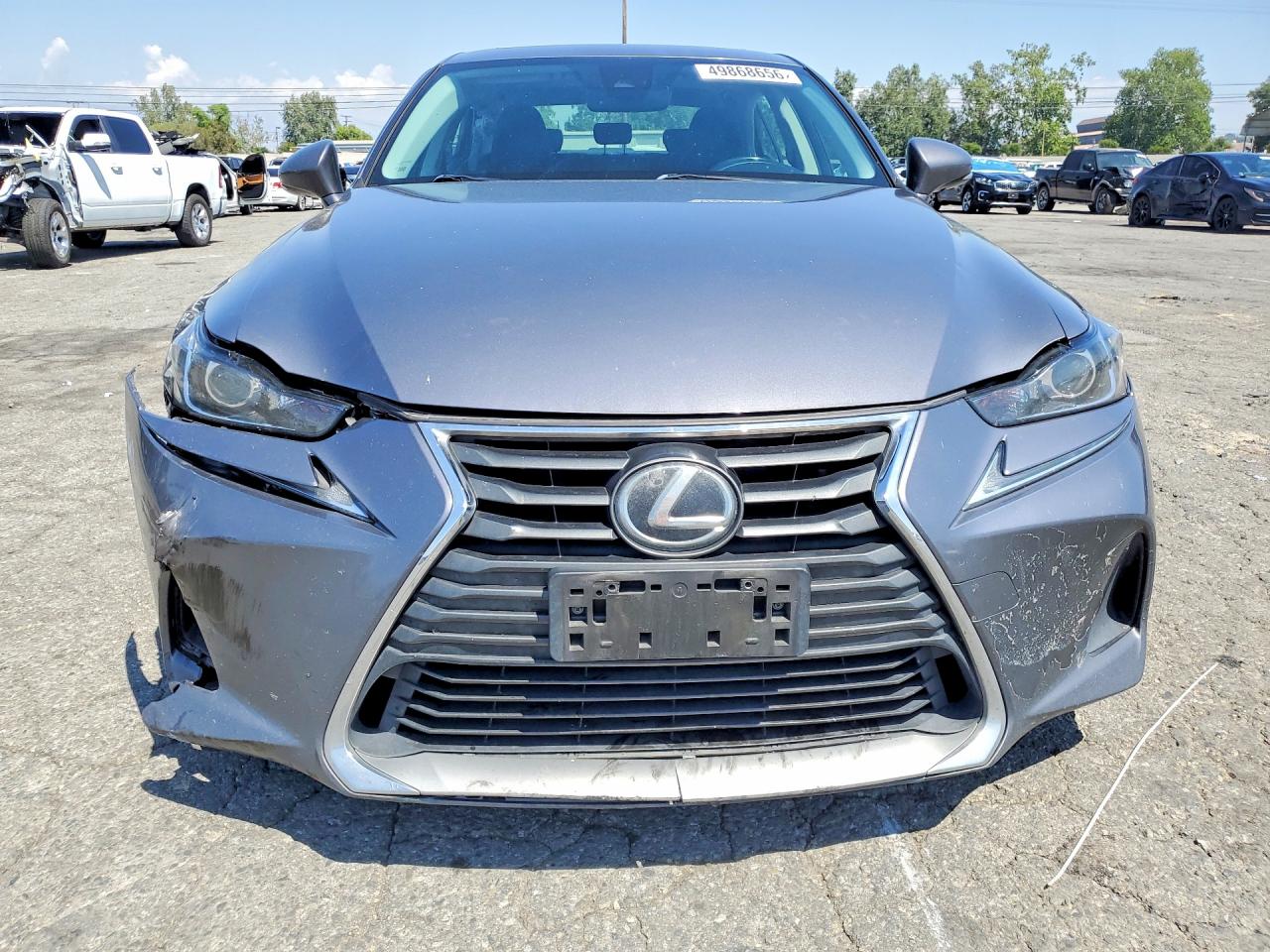 2017 LEXUS IS 200T photo 9