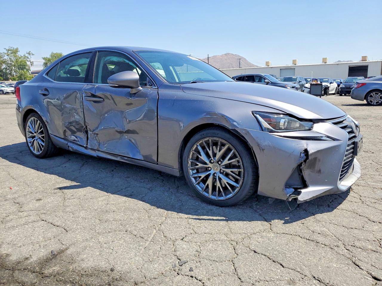 2017 LEXUS IS 200T photo 7