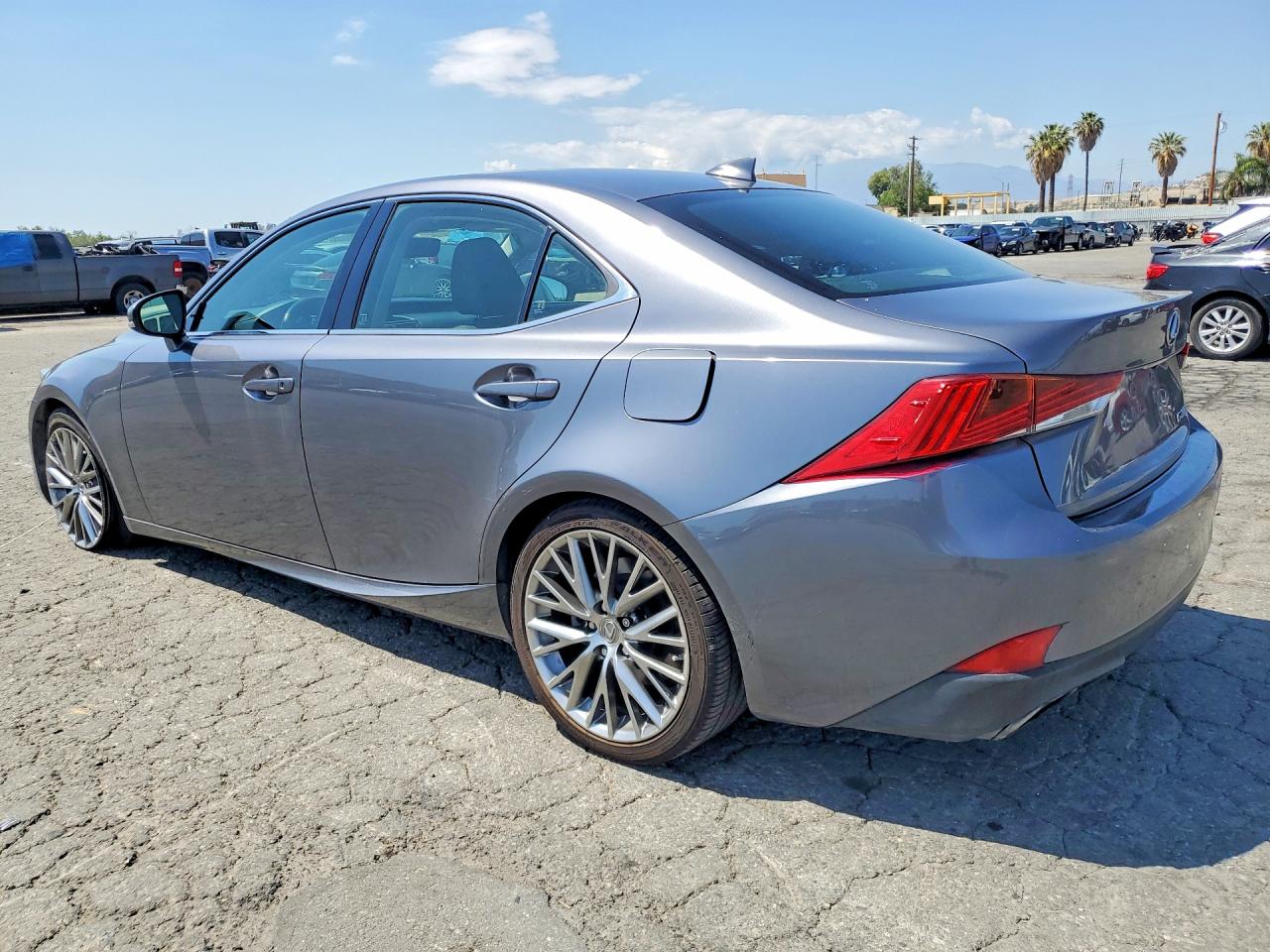 2017 LEXUS IS 200T photo 3