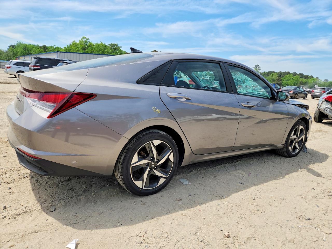 2023 HYUNDAI ELANTRA SEL photo 7