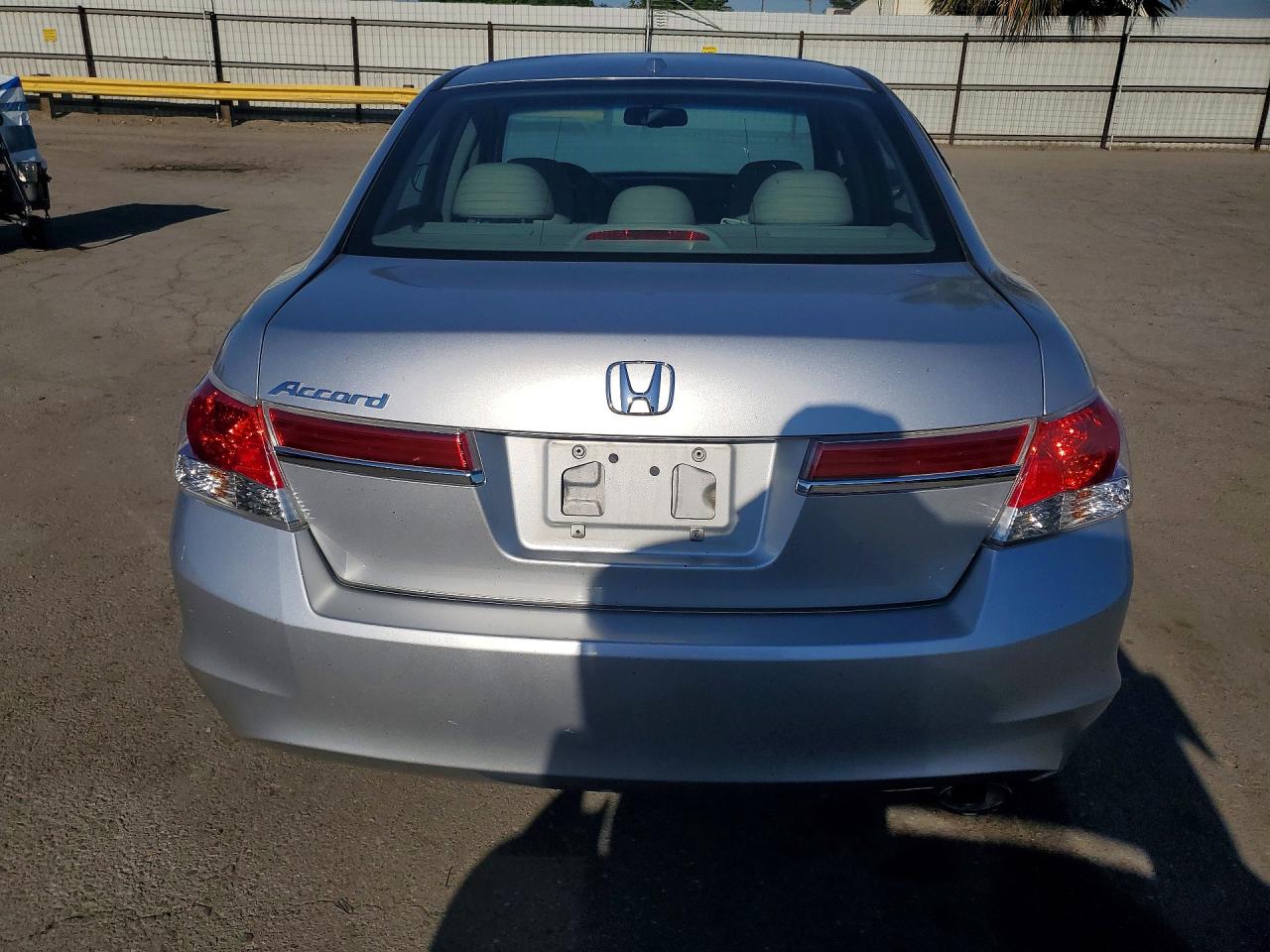 2012 HONDA ACCORD EXL photo 11