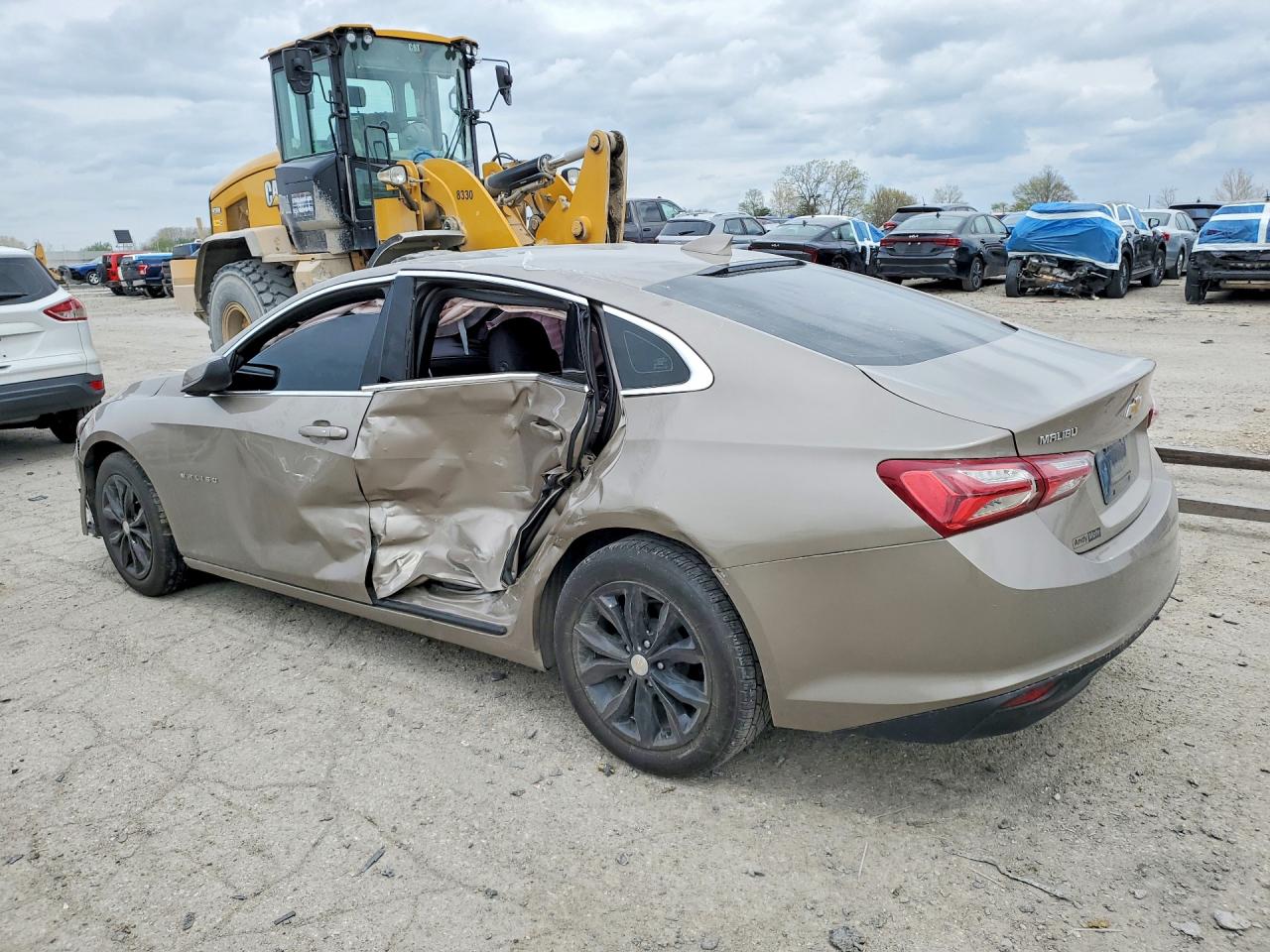2022 CHEVROLET MALIBU LT photo 3