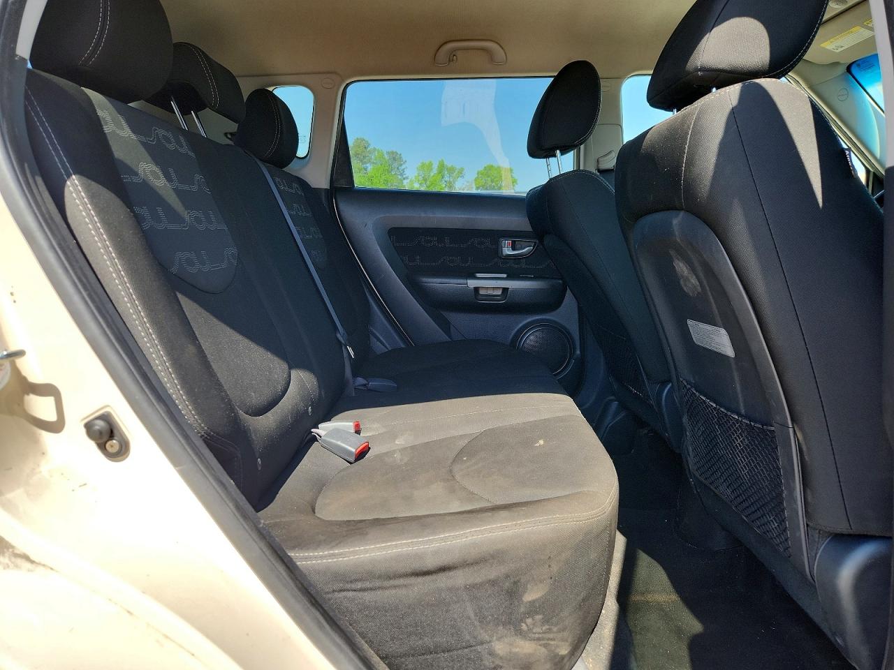 2013 KIA SOUL + photo 31