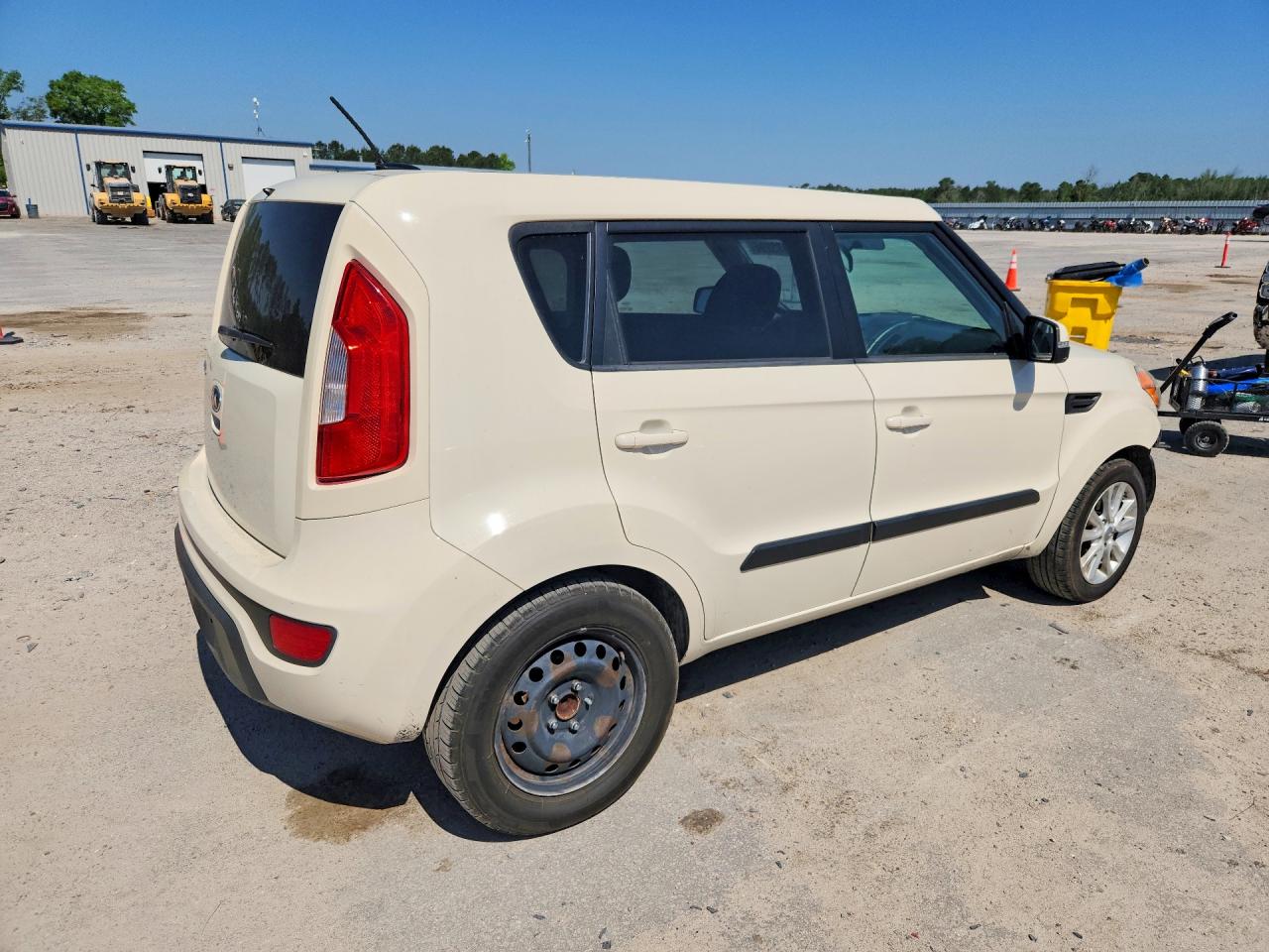 2013 KIA SOUL + photo 7