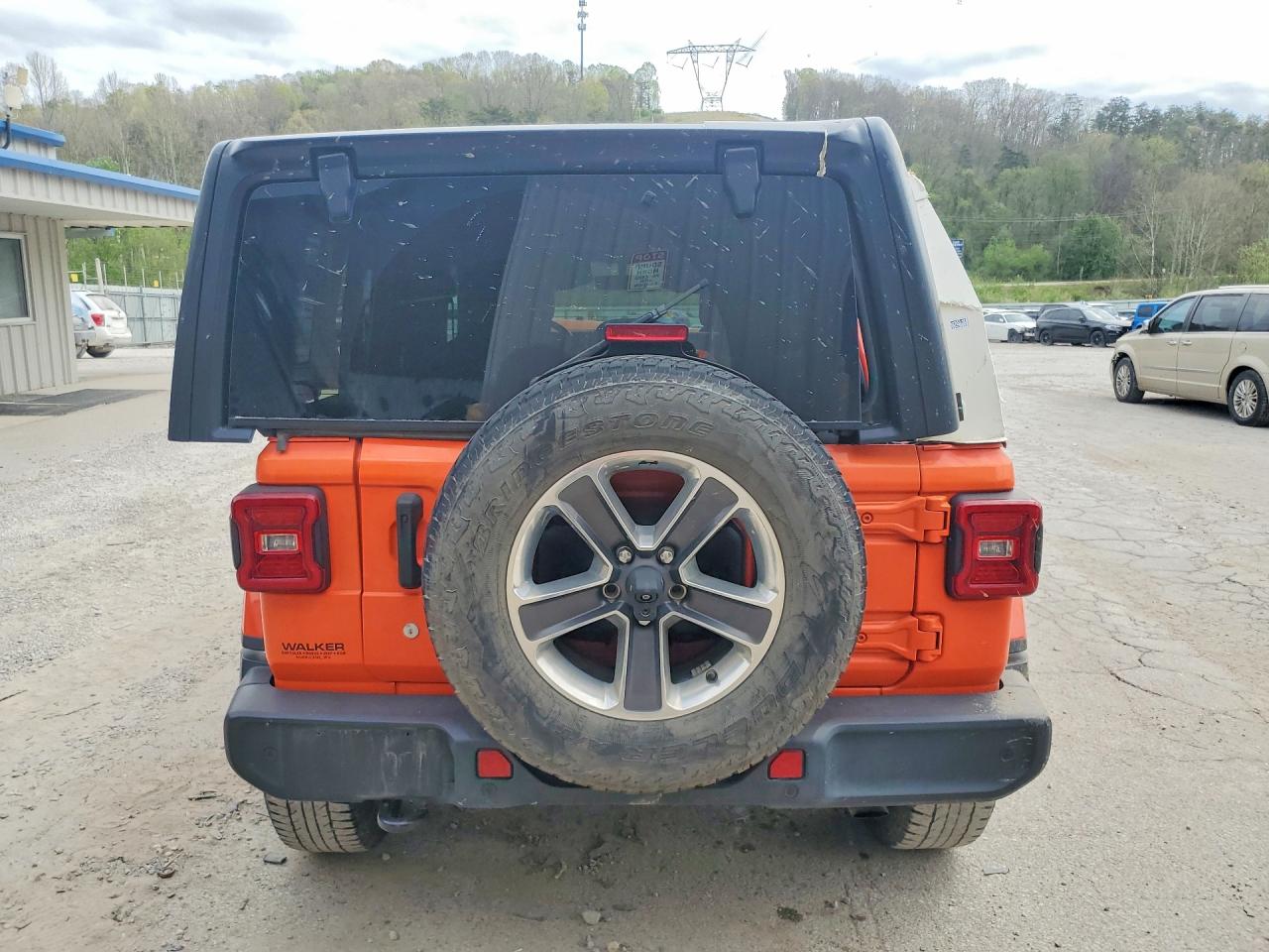 2018 JEEP WRANGLER UNLIMITED SAHARA photo 11