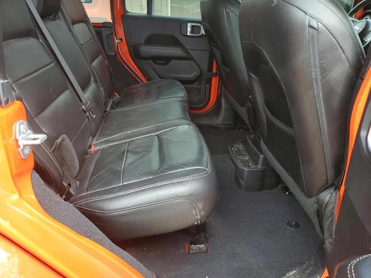 2018 JEEP WRANGLER UNLIMITED SAHARA photo 21