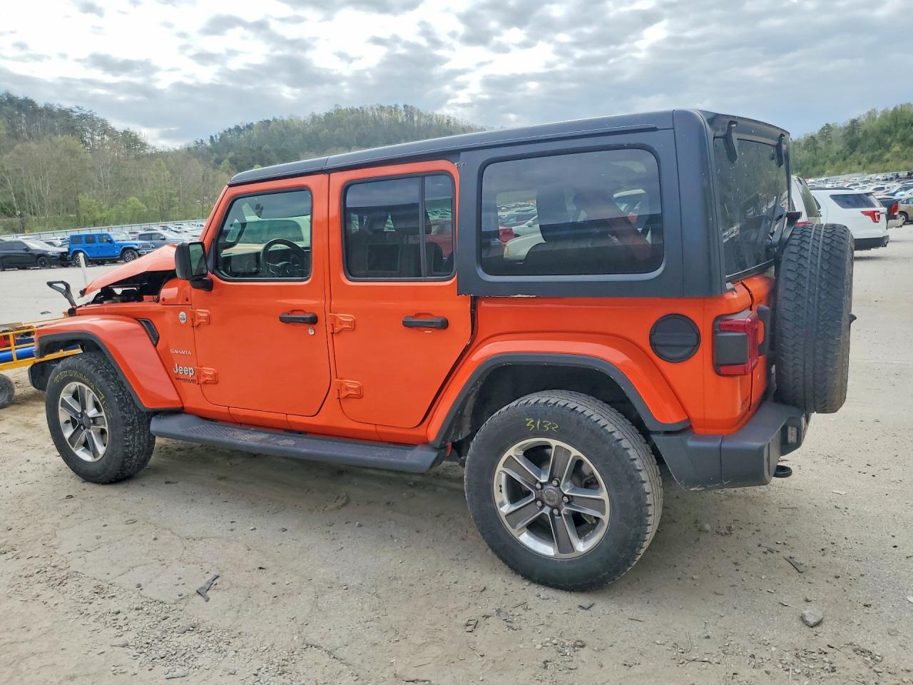 2018 JEEP WRANGLER UNLIMITED SAHARA photo 3