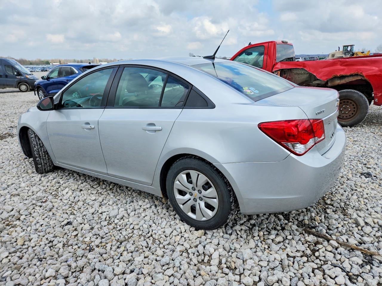 2014 CHEVROLET CRUZE LS photo 3