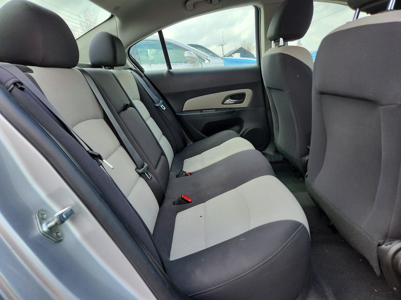 2014 CHEVROLET CRUZE LS photo 19