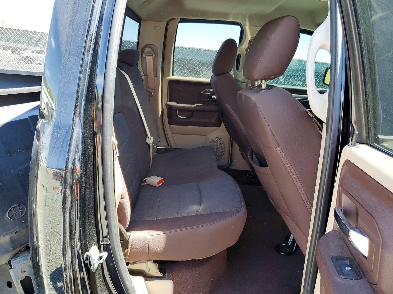2013 RAM 1500 SLT photo 19