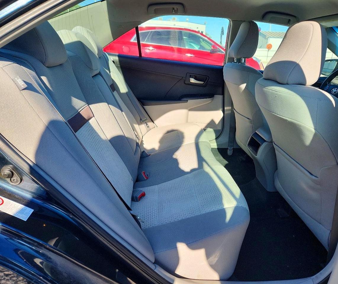 2012 TOYOTA CAMRY LE photo 28