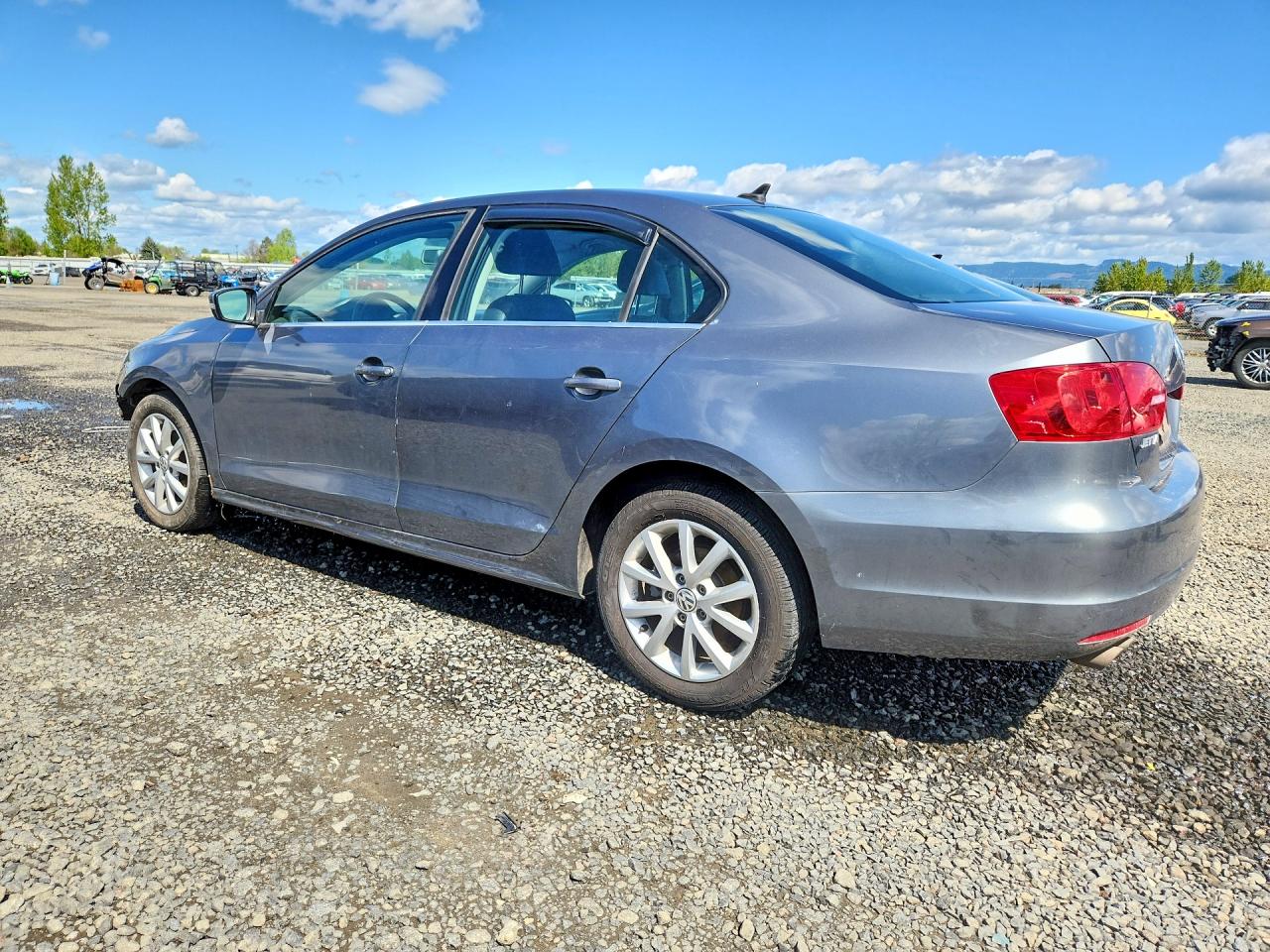 2013 VOLKSWAGEN JETTA SE photo 3