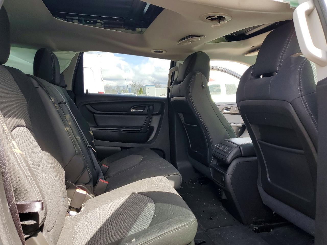 2014 CHEVROLET TRAVERSE LT photo 31