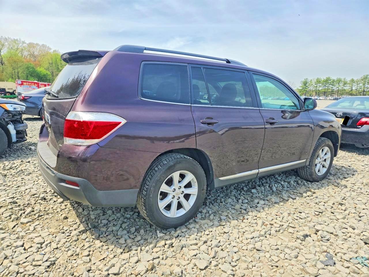 2012 TOYOTA HIGHLANDER SE photo 5