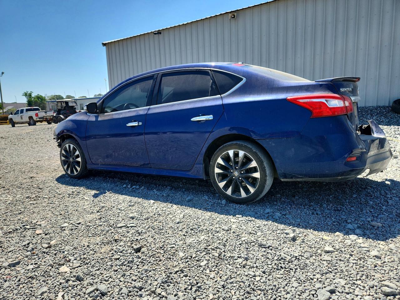 2019 NISSAN SENTRA SR photo 3