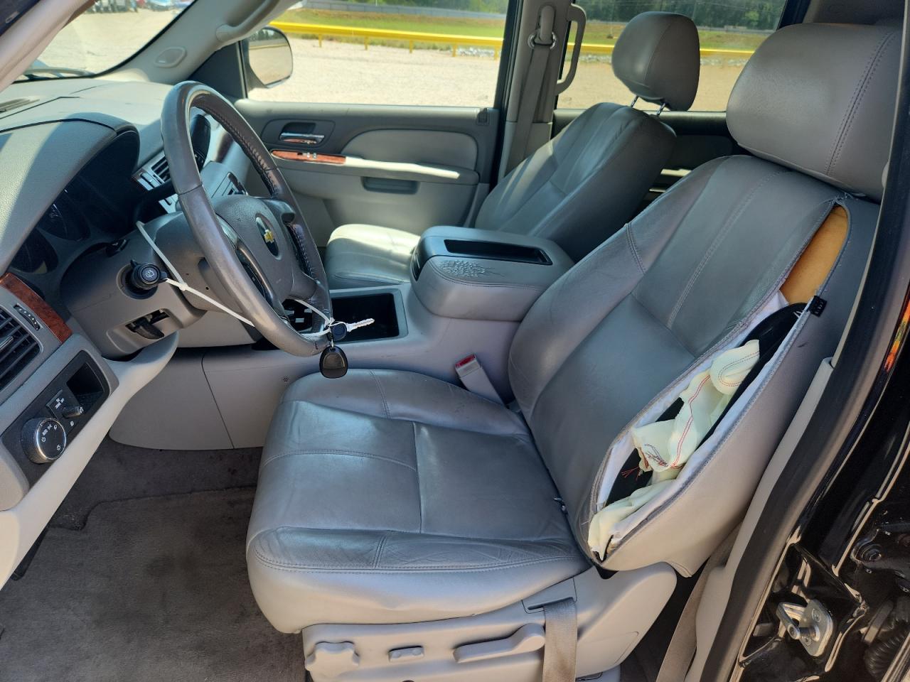 2011 CHEVROLET SUBURBAN C1500 LT photo 13