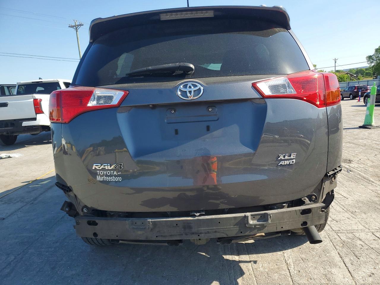2015 TOYOTA RAV4 XLE photo 11