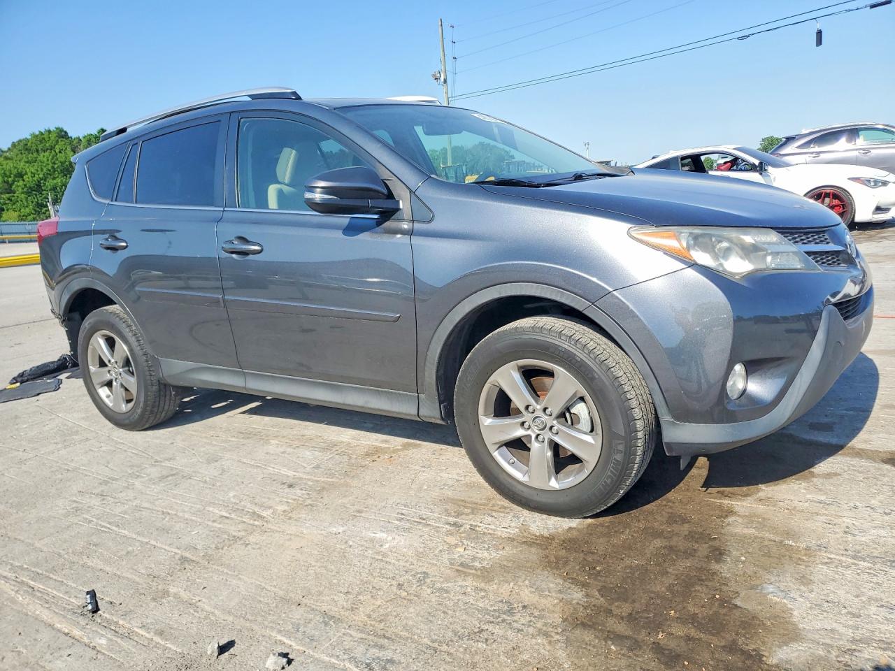 2015 TOYOTA RAV4 XLE photo 7