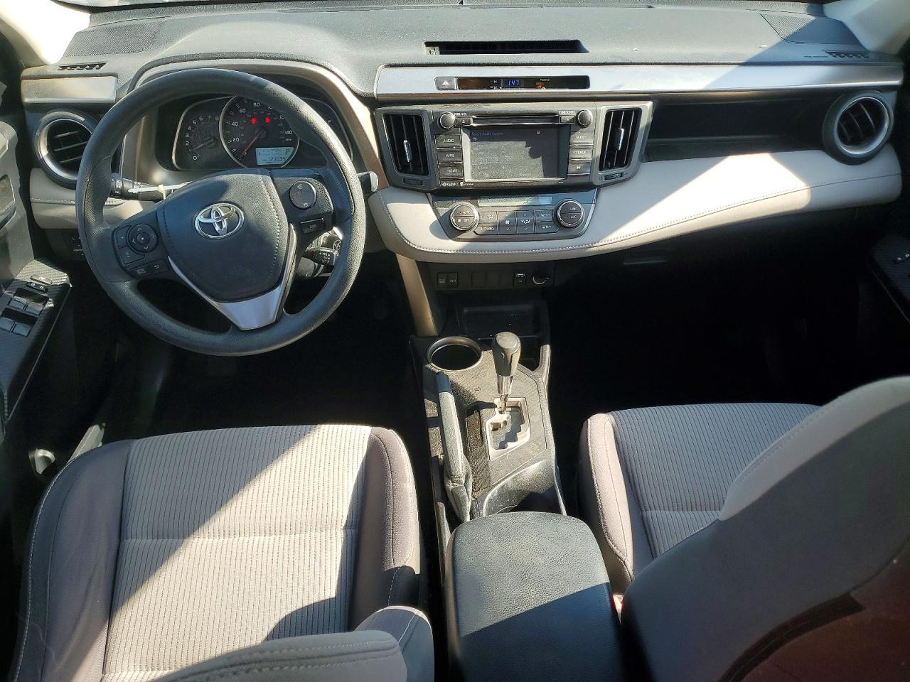 2015 TOYOTA RAV4 XLE photo 15