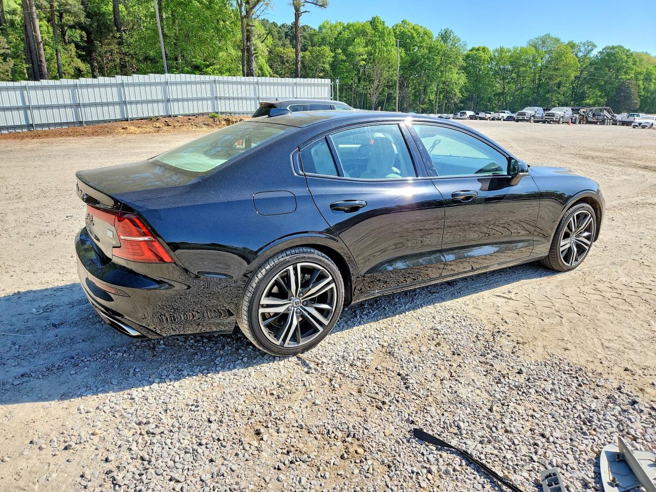 2022 VOLVO S60 T8 RECHARGE R-DESIGN EXPRESSIO photo 5