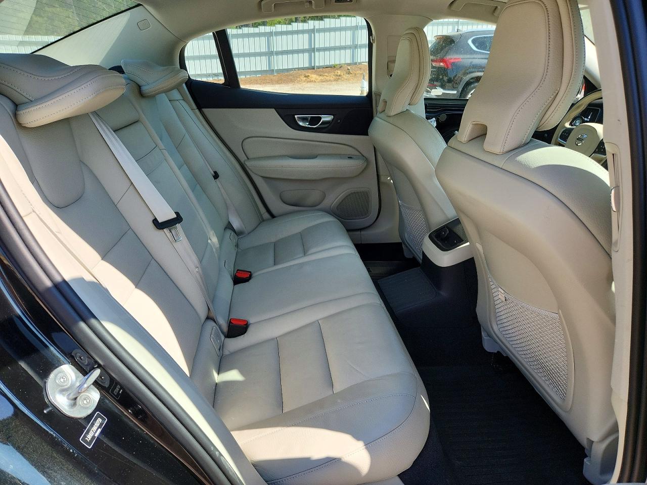 2022 VOLVO S60 T8 RECHARGE R-DESIGN EXPRESSIO photo 19