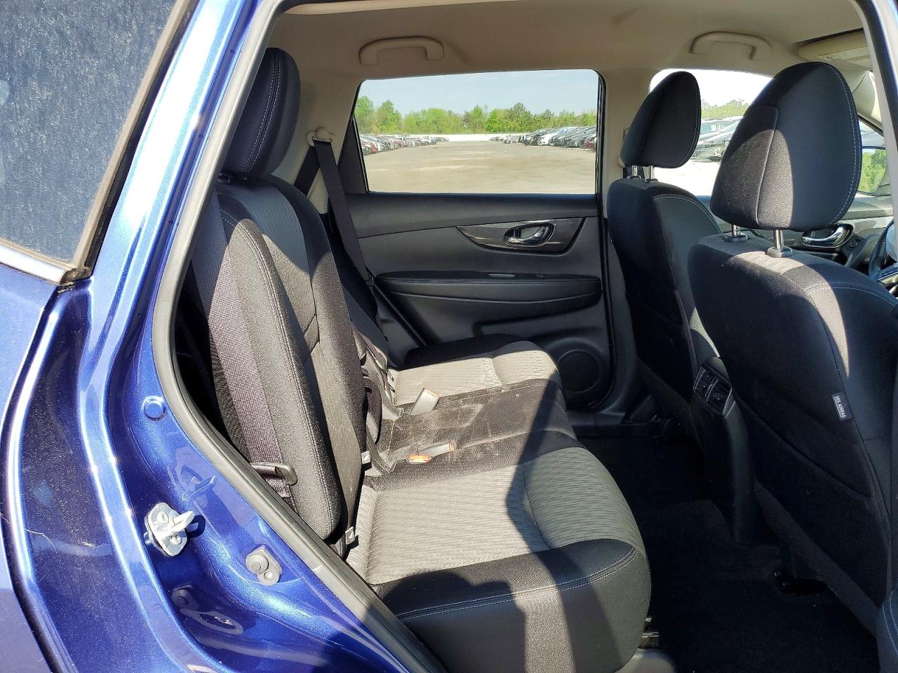 2017 NISSAN ROGUE SV photo 31