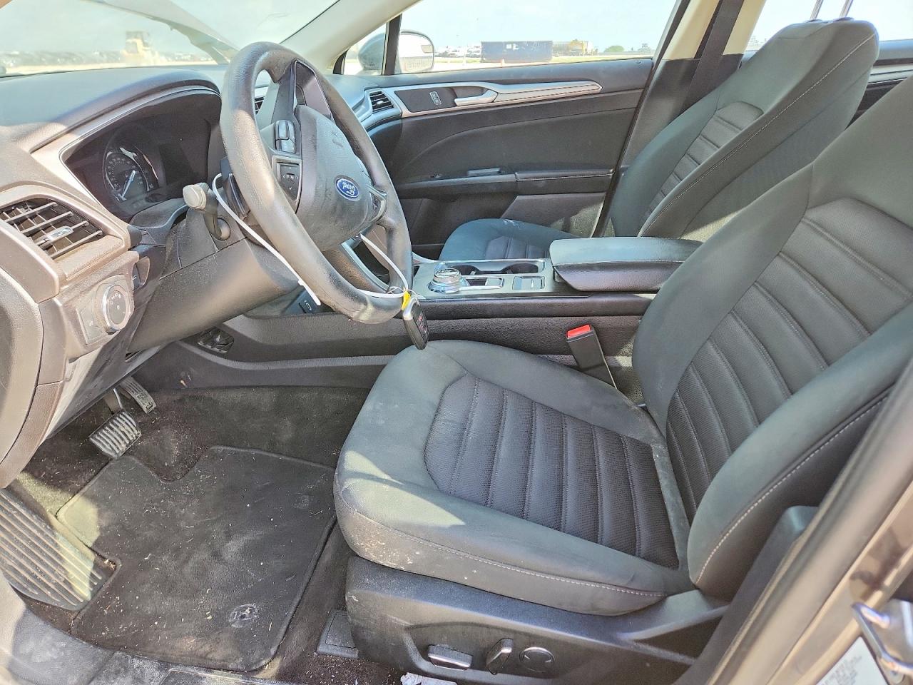2018 FORD FUSION SE photo 13