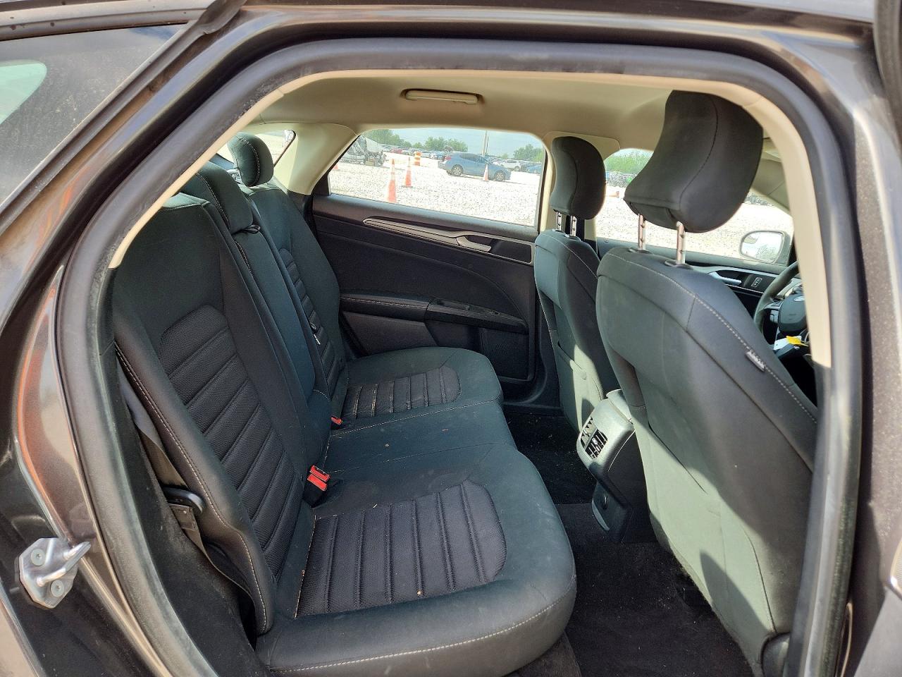 2018 FORD FUSION SE photo 19