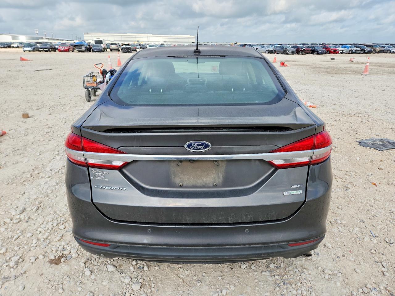 2018 FORD FUSION SE photo 11