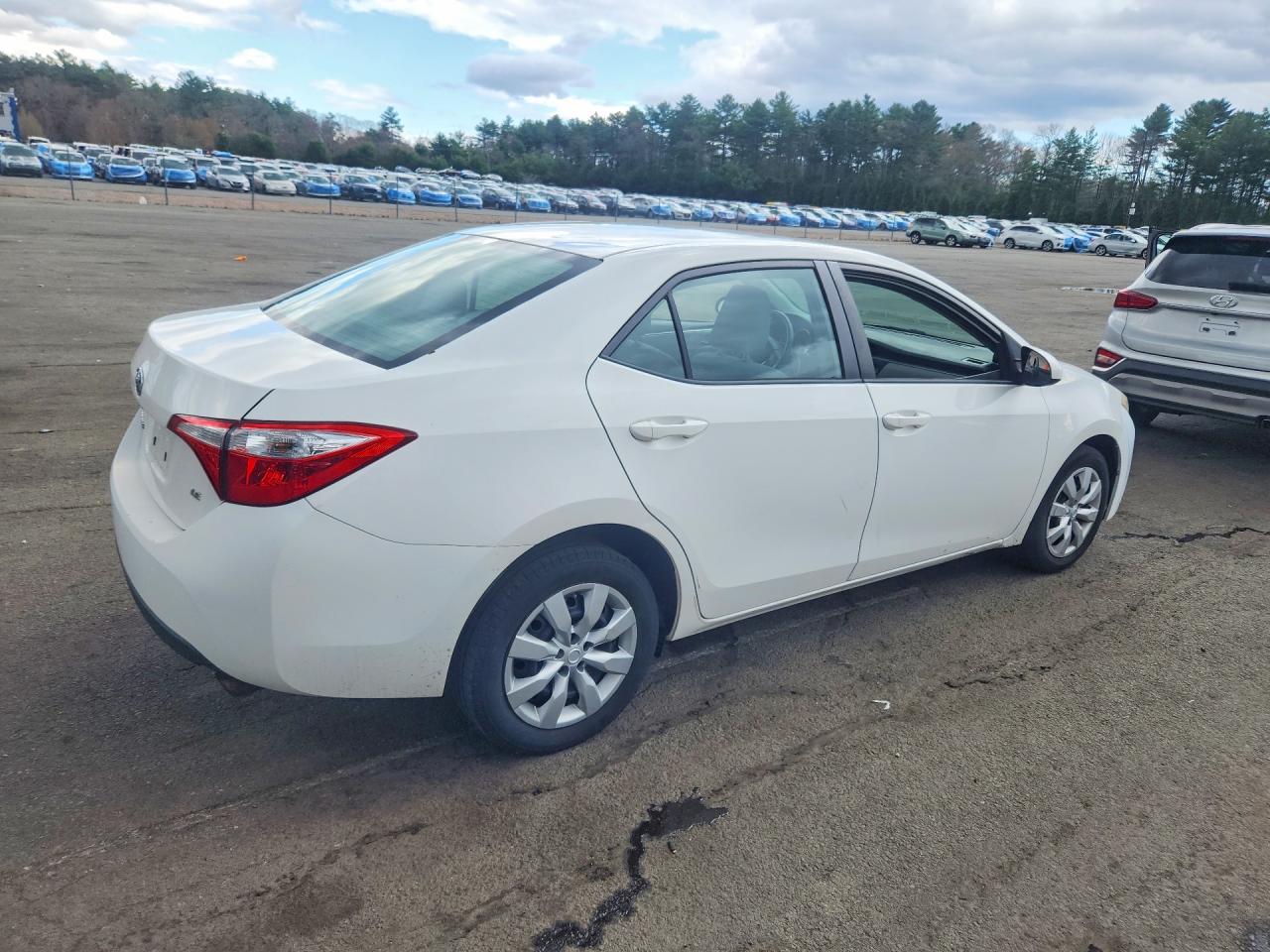 2015 TOYOTA COROLLA LE photo 7