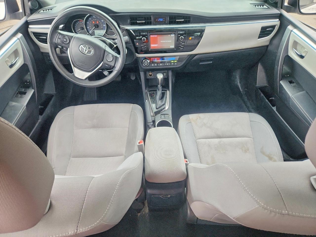 2015 TOYOTA COROLLA LE photo 22