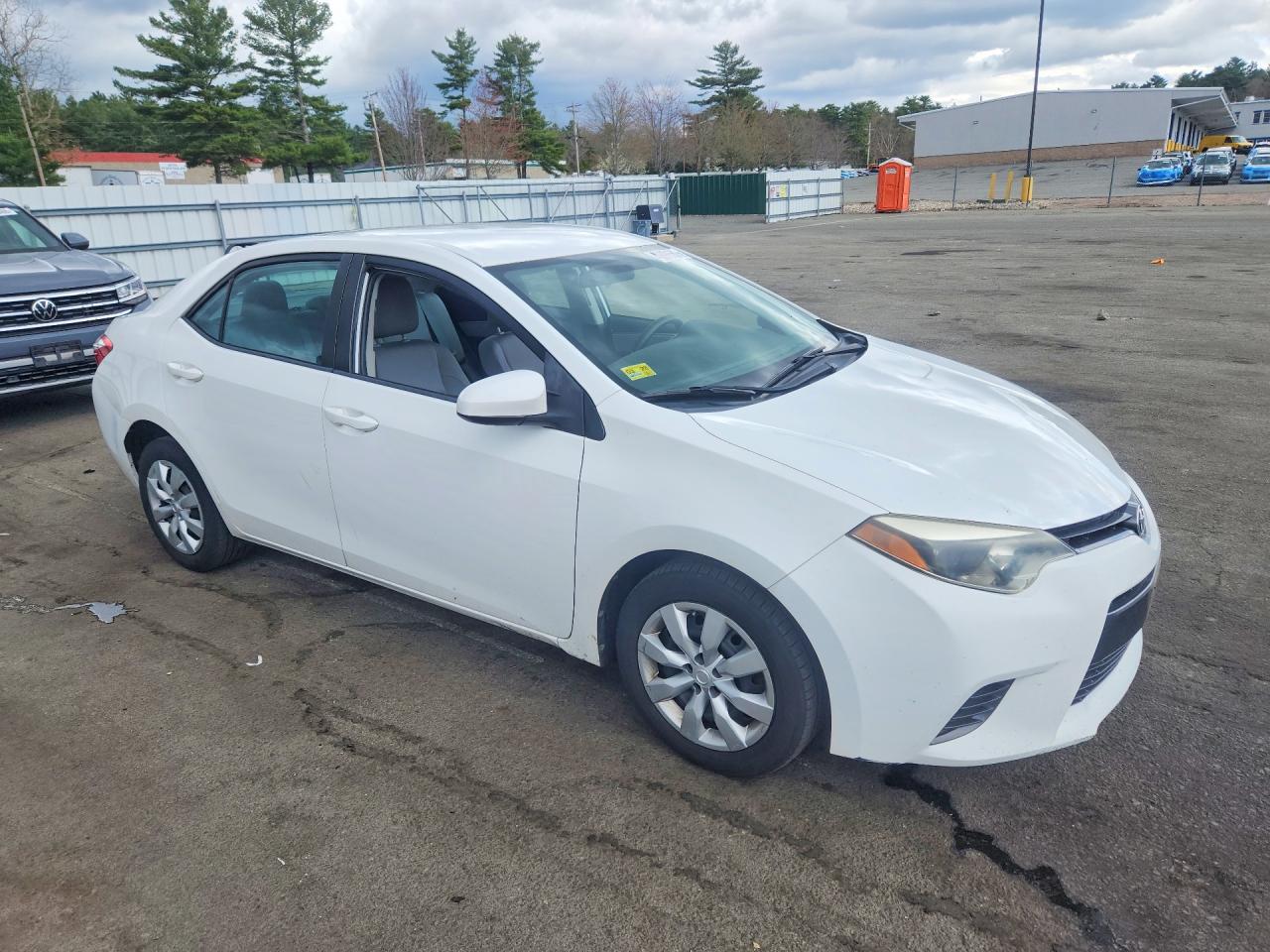 2015 TOYOTA COROLLA LE photo 10