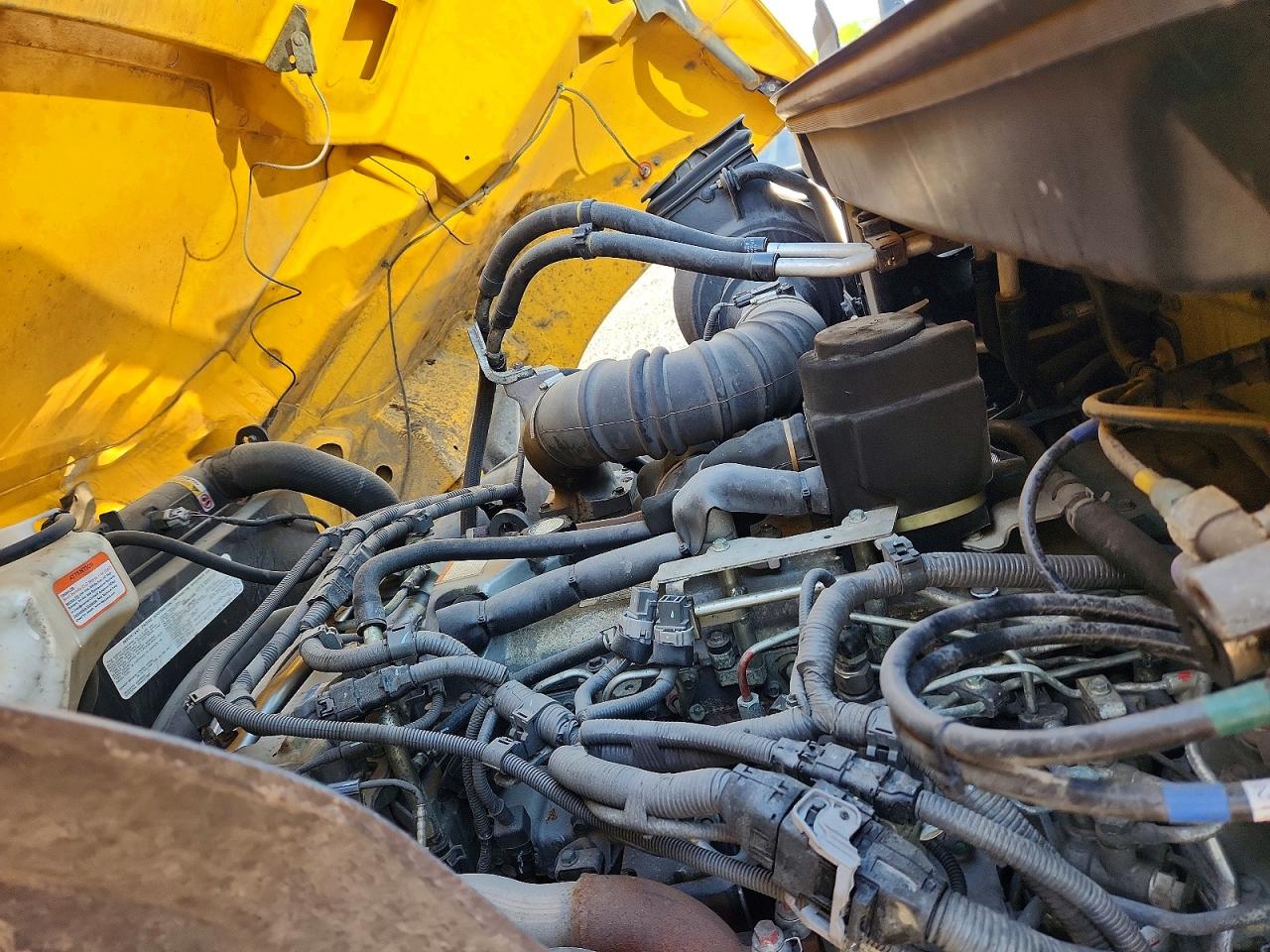 2019 HINO 258/268 BOX TRUCK photo 13