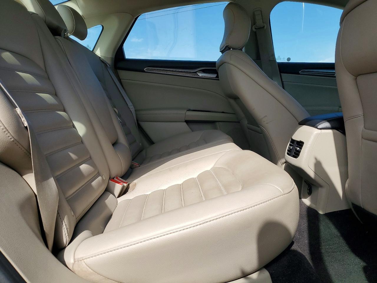 2019 FORD FUSION SEL photo 28