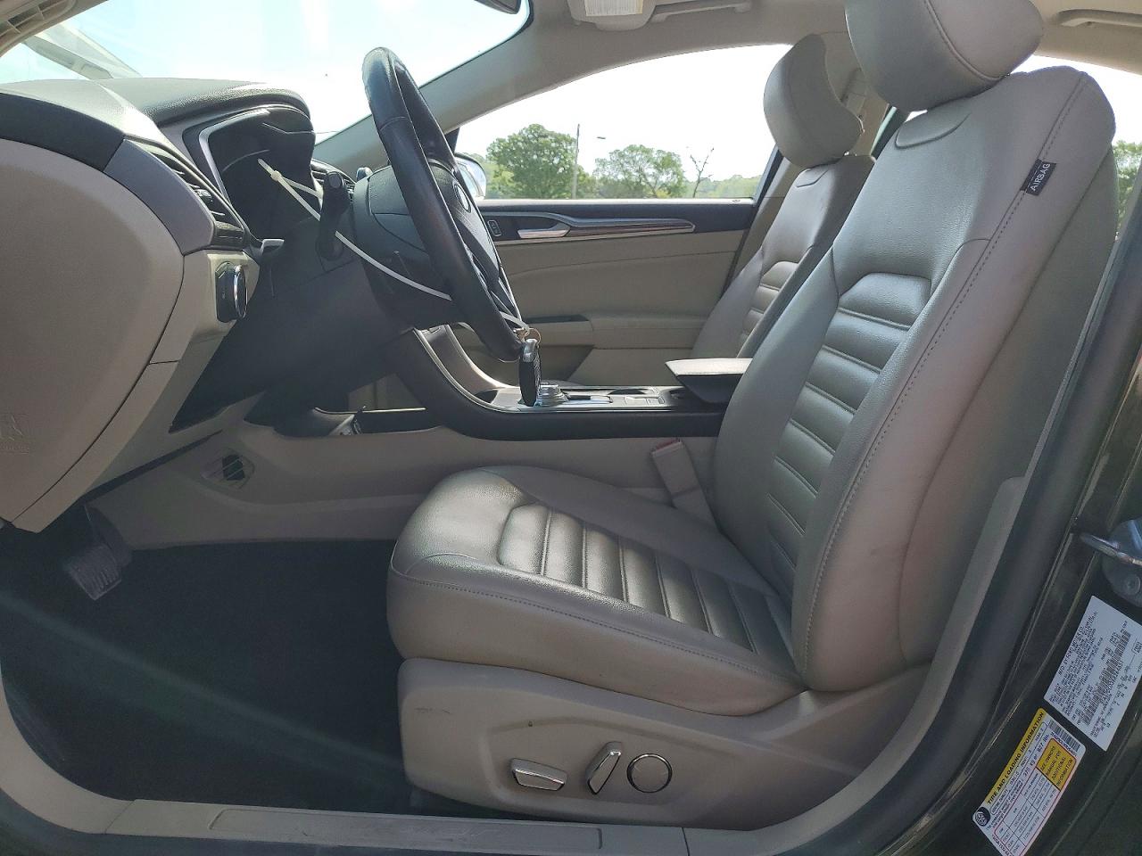 2019 FORD FUSION SEL photo 19