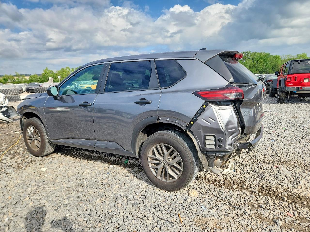 2025 NISSAN ROGUE S photo 2