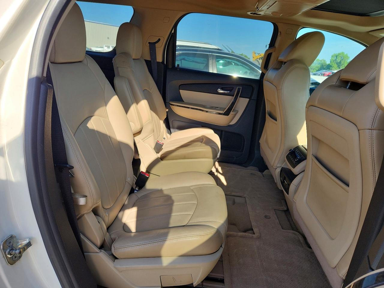 2011 GMC ACADIA DENALI photo 31
