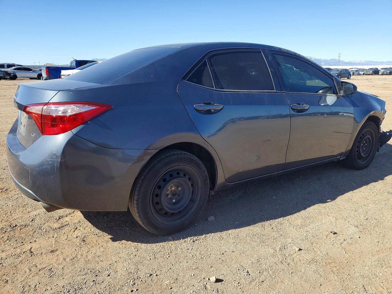2018 TOYOTA COROLLA LE photo 5